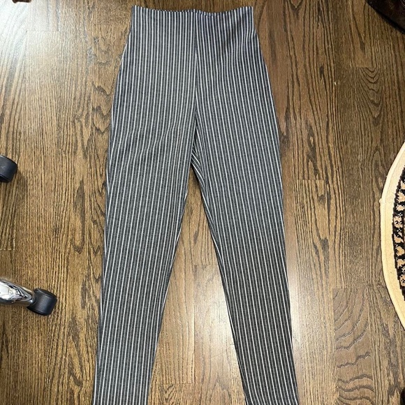 PINSTRIPE PANTS🖤🤍 - Picture 4 of 5